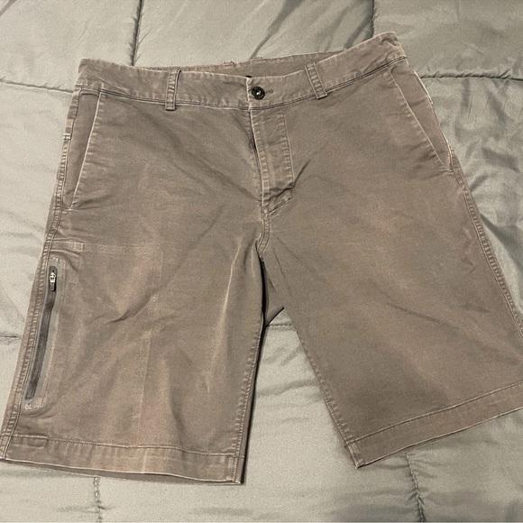The North Face Other - Men's The North Face Hommes Shorts Dark Gray Size 34 & 10" Inseam